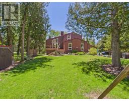 40 EASTWOOD CRESCENT - 32
