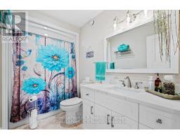 302769 DOUGLAS STREET - 32