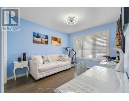 8 WINDWARD WAY N - 17