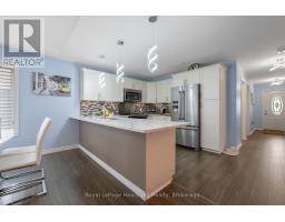 8 WINDWARD WAY N - 9