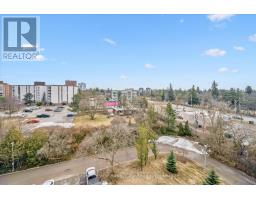 703 - 19 WOODLAWN ROAD E - 23