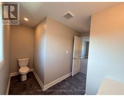 UNIT 3 - 8 GOLF LINKS ROAD - 22