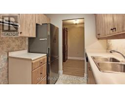 402 - 5 VALLEYSIDE DRIVE - 3