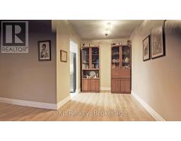 402 - 5 VALLEYSIDE DRIVE - 4