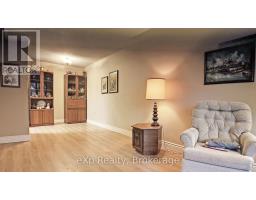 402 - 5 VALLEYSIDE DRIVE - 5
