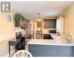 121 EDWARD STREET - 13