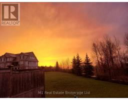 46B - 15 CARERE CRESCENT - 44