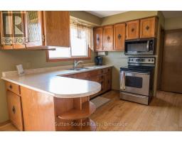458523 8 CONCESSION - 12