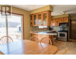 458523 8 CONCESSION - 14