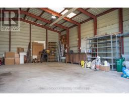 458523 8 CONCESSION - 30