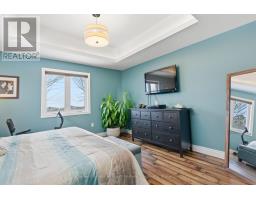 217 BRITANNIA ROAD E - 19