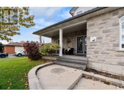 217 BRITANNIA ROAD E - 2