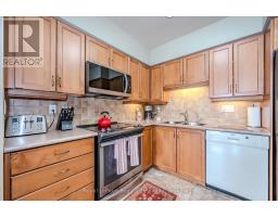 401 - 65 BAYBERRY DRIVE - 18