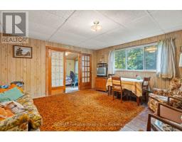 24 HURON STREET N - 12