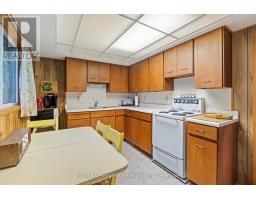 24 HURON STREET N - 14
