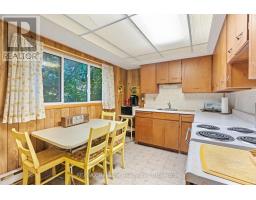 24 HURON STREET N - 15