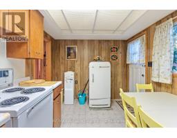 24 HURON STREET N - 17