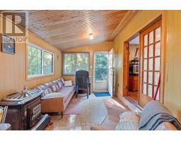 24 HURON STREET N - 6