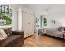 66 HURON STREET N - 22