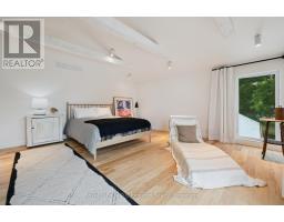 66 HURON STREET N - 27