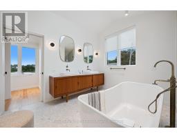 66 HURON STREET N - 30