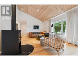 66 HURON STREET N - 9