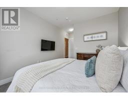 809 - 1880 GORDON STREET - 20