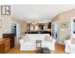 132 LAWSON DRIVE - 8