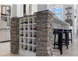 171 HURON ROAD - 14