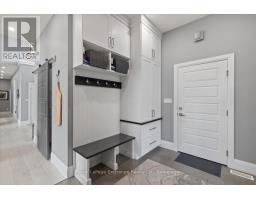 171 HURON ROAD - 23