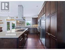 24 THIMBLEWEED DRIVE - 14
