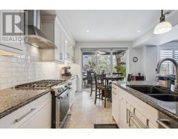 29 - 254 GOSLING GARDENS - 14