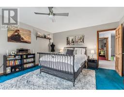 13 HIGHLAND DRIVE - 33