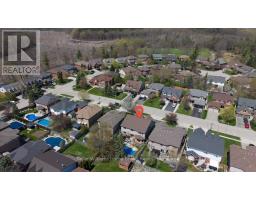 19 FORESTVIEW DRIVE - 48