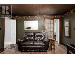 229 STATION STREET - 19
