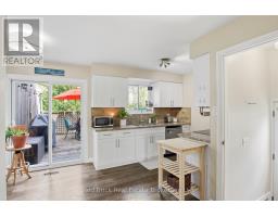 51 CLEMENS AVENUE - 15