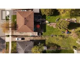 51 CLEMENS AVENUE - 38