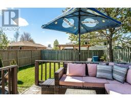 228 REDFORD CRESCENT - 24