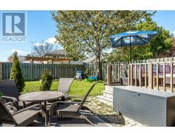 228 REDFORD CRESCENT - 25
