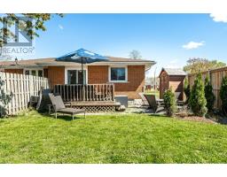 228 REDFORD CRESCENT - 26