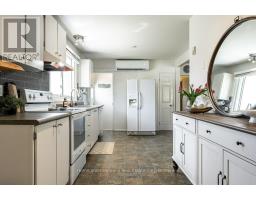 228 REDFORD CRESCENT - 9