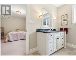 33 CASSIN COURT - 40