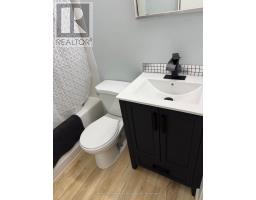 210 - 601 BARBER AVENUE N - 16