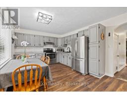 496 MAIN STREET E - 6