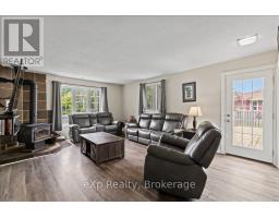 496 MAIN STREET E - 8