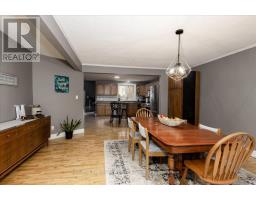 202 HURON ROAD - 17