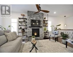 324 FAIRWAY STREET - 16