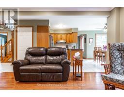 27 KAY STREET - 21