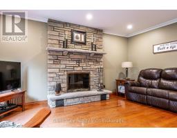 27 KAY STREET - 22