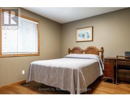 27 KAY STREET - 32